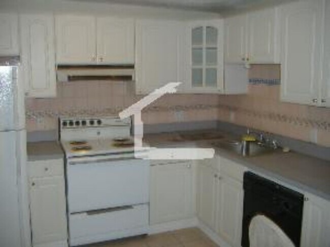 Building Photo - Amazing Apartment in Brighton