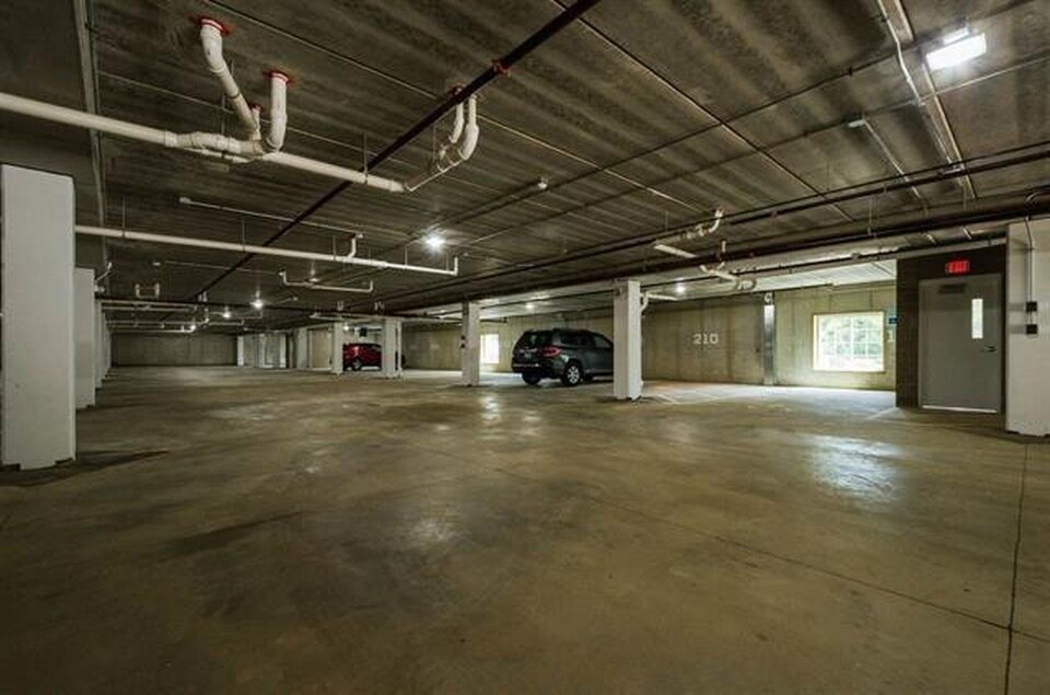 Building Photo - 2863 Spring Rose Circle