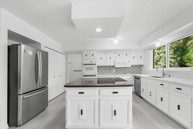 Building Photo - 3072 Brewster Ct