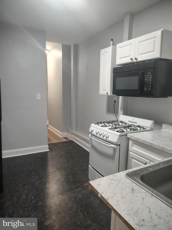 Building Photo - 1114 N Bond St