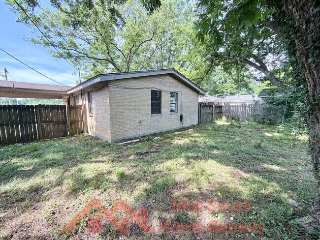 Building Photo - 2298 Dells Ave
