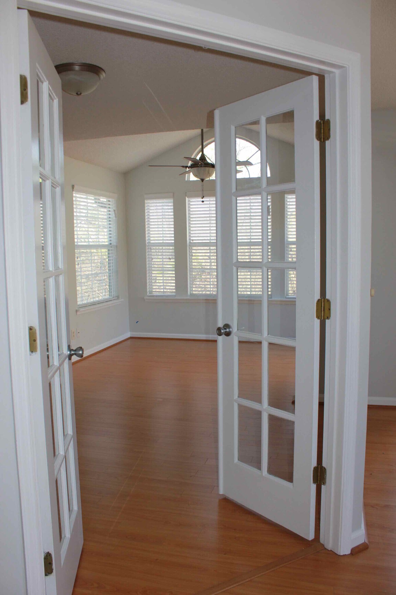 Building Photo - 1307 Red Deer Way