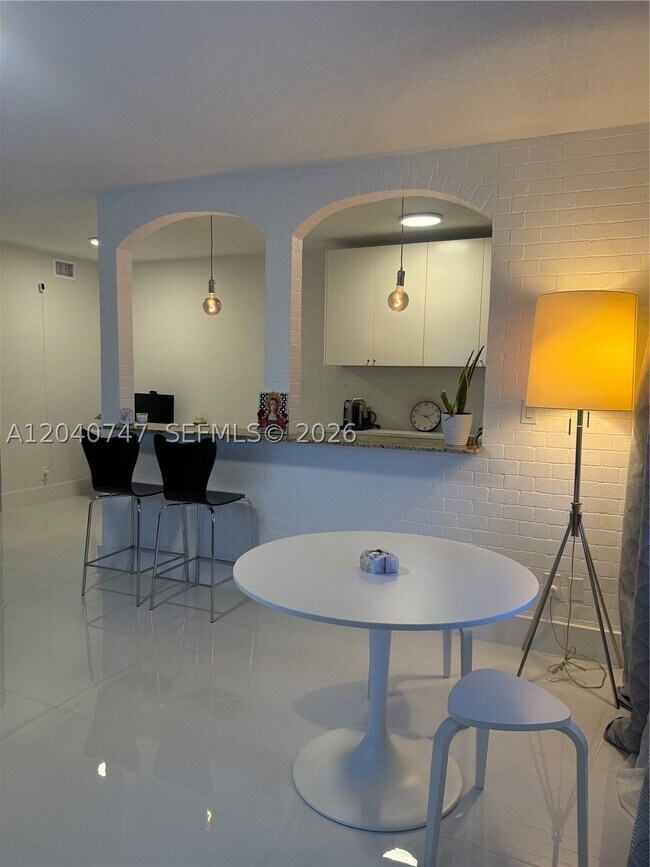 Building Photo - 2200 S Ocean Dr