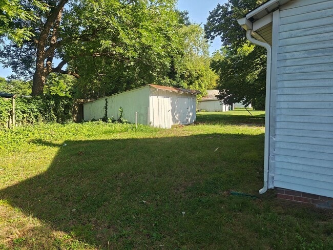 Building Photo - Three bedroom home in Midlothian