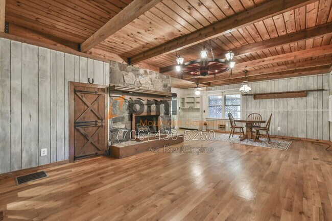 Building Photo - 266 Glenridge Dr