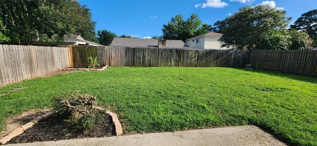 Building Photo - 10115 Enchanted Stone Dr
