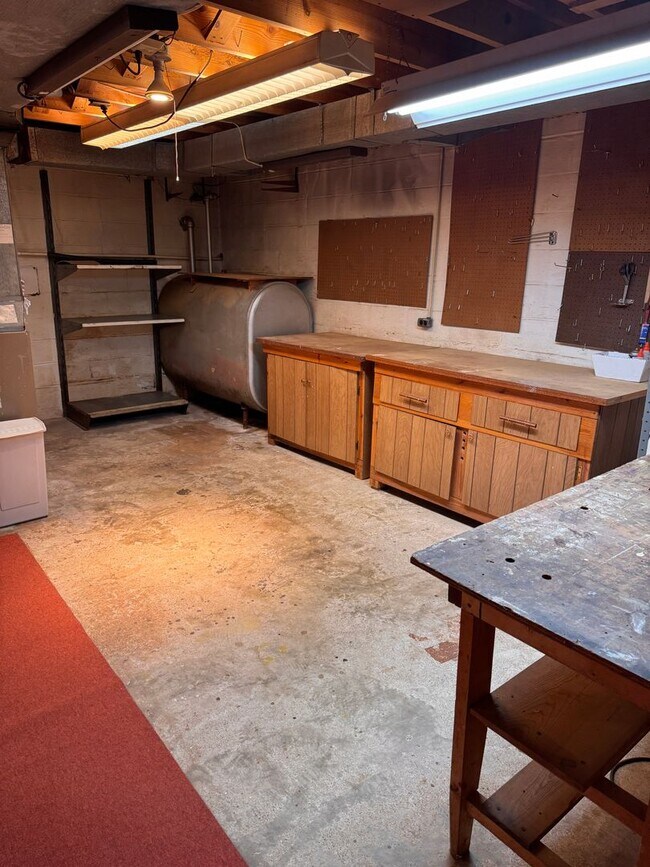 Building Photo - 4 Bedroom || 2.5 Bathroom Home in Boonsboro