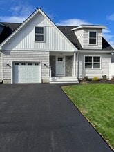 Building Photo - 102 Sycamore Ln