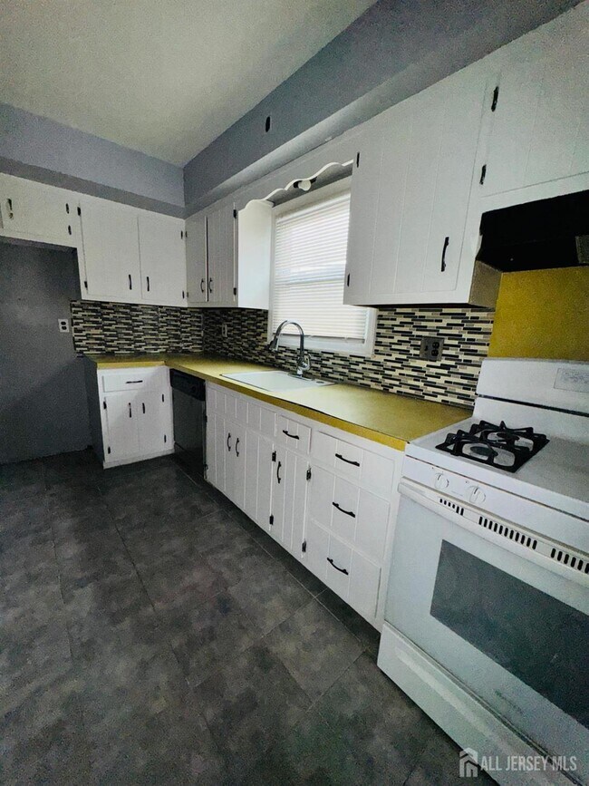 Building Photo - 32 Union Pl