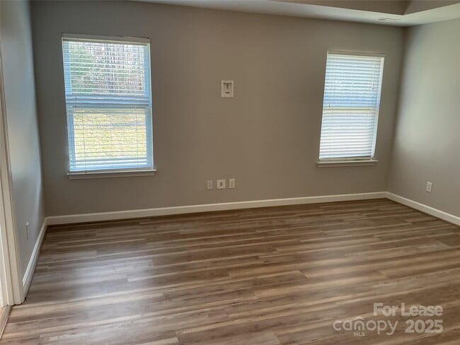 Building Photo - 5830 Langwell Ln