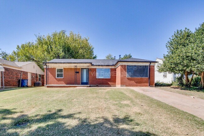 Primary Photo - 813 S Midwest Blvd