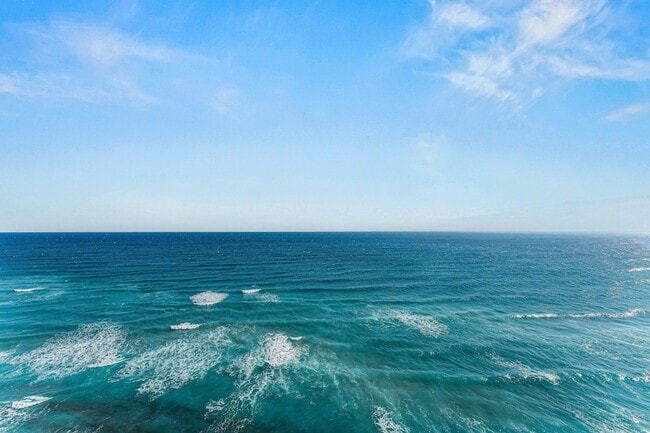 Building Photo - 5420 N Ocean Dr