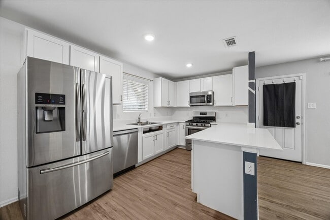 Building Photo - 22014 Birchwood River Trl