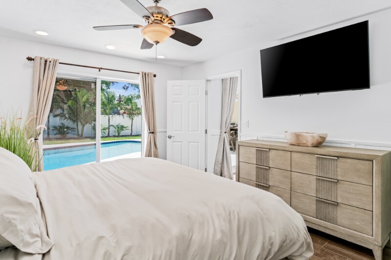 Building Photo - 1442 45th Ave NE