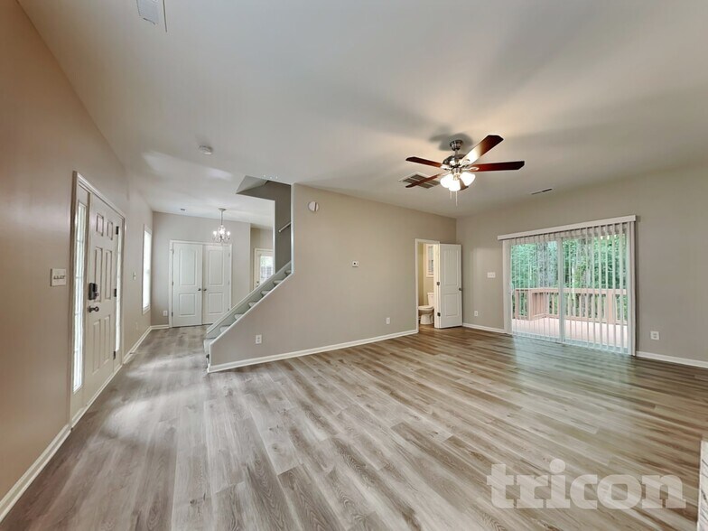 Building Photo - 1218 Azalea Dr