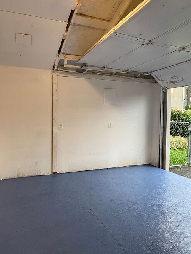 Building Photo - Charming One Bedroom, One Bath Unit in Tacoma!!