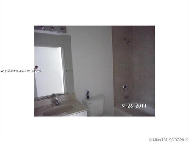Building Photo - 3818 SW 48th Ave