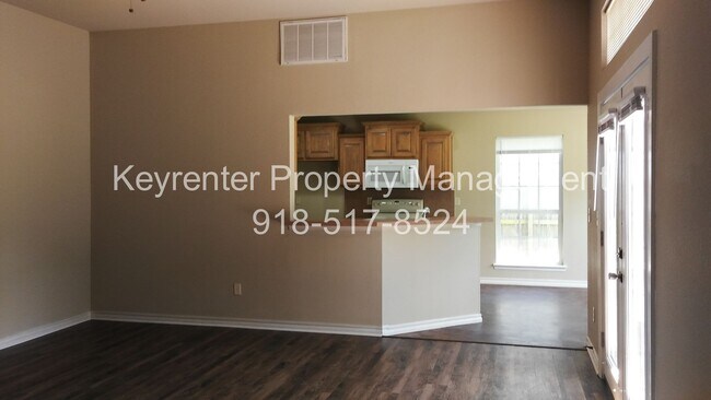 Building Photo - Claremore | 3 Bed | 2 Bath | Large Backyard