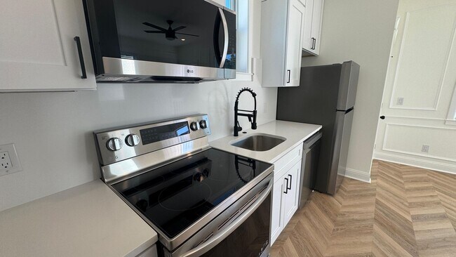 Building Photo - East Duffy Street