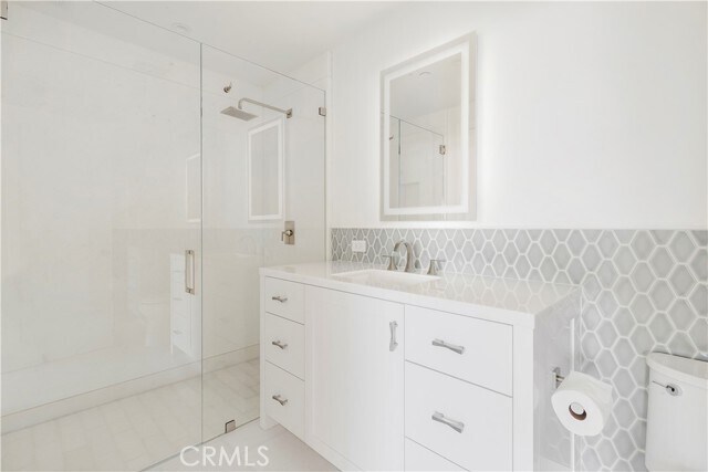 Building Photo - 420 Emerald Bay