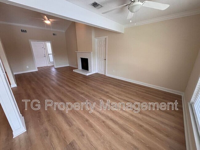 Building Photo - 7823 Fawn Brook Cir E