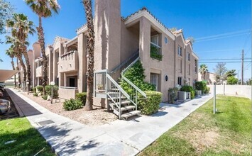 Building Photo - Beautiful 2bed / 2bath condo!