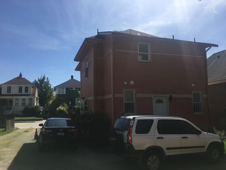 Building Photo - 919 23rd Ave
