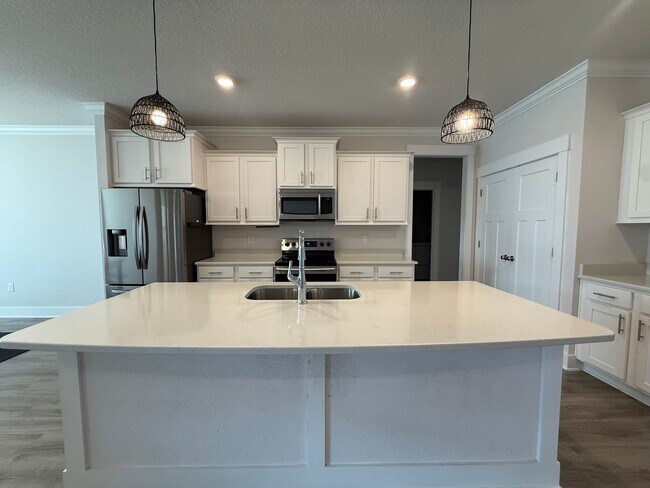 Building Photo - 6124 Cherry Hill Cir