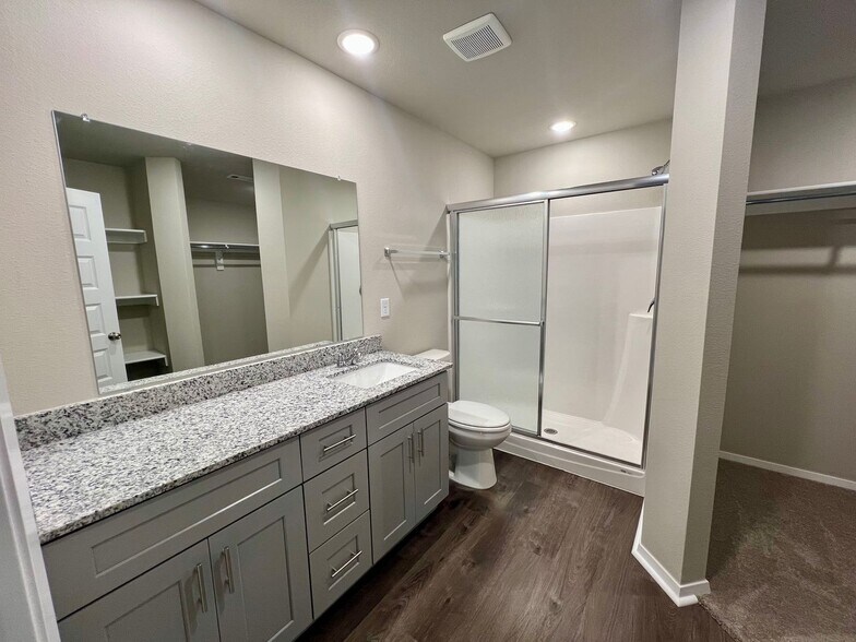 Building Photo - 8912 Preston Ct
