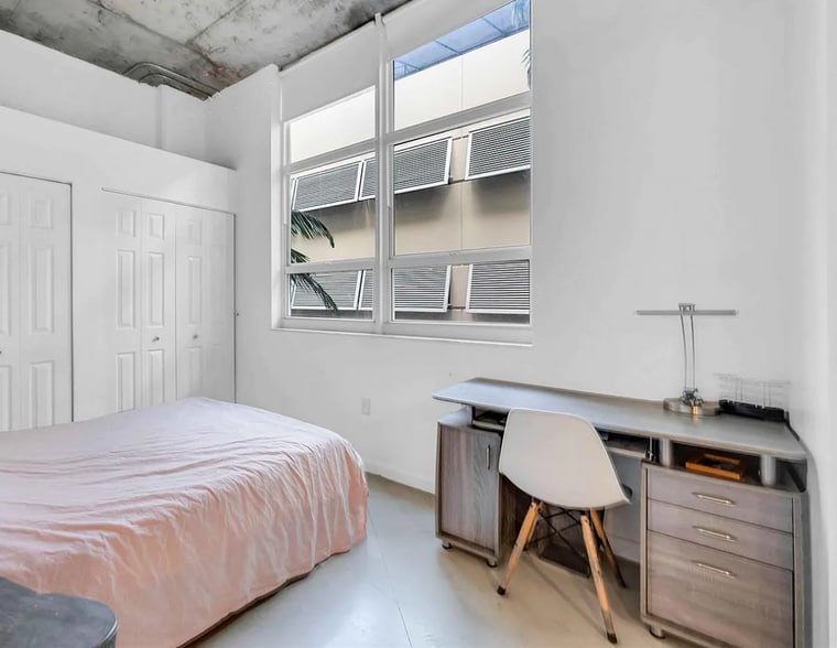 Building Photo - 2001 Biscayne Blvd