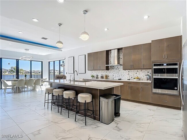 Building Photo - 5046 Panella Ave