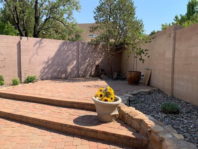 Building Photo - 12609 Sandia Ridge Pl NE