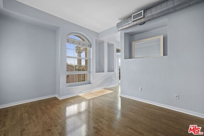 Building Photo - 13020 Pacific Promenade