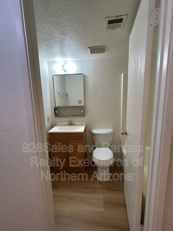 Building Photo - 1200 S Riordan Ranch St