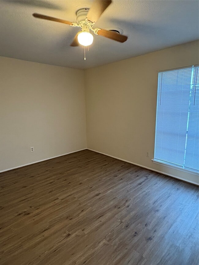 Building Photo - 101 E Hospital Dr