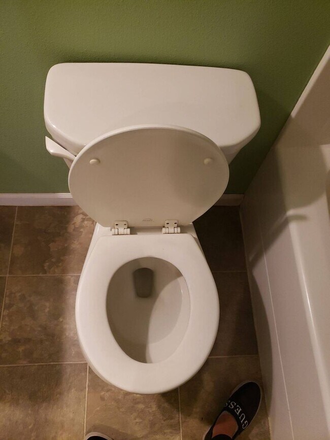 Building Photo - 1005 NE D St