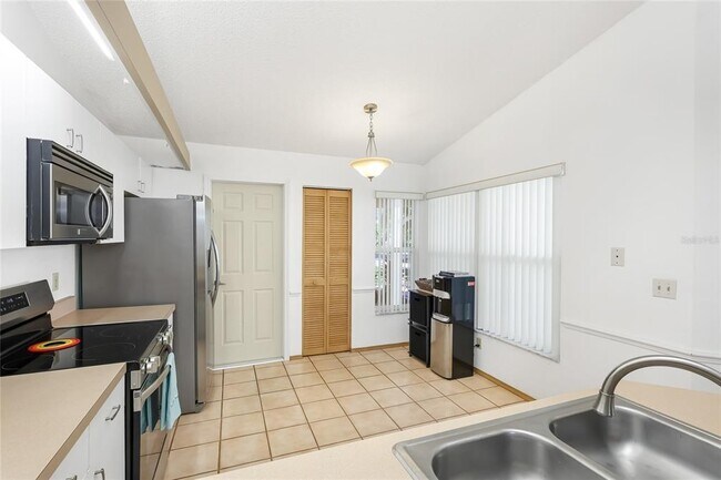 Building Photo - 4537 S Lockwood Ridge Rd
