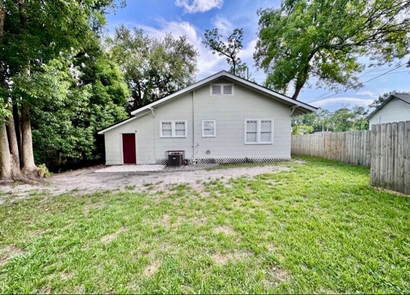 Building Photo - 2923 Rosselle St