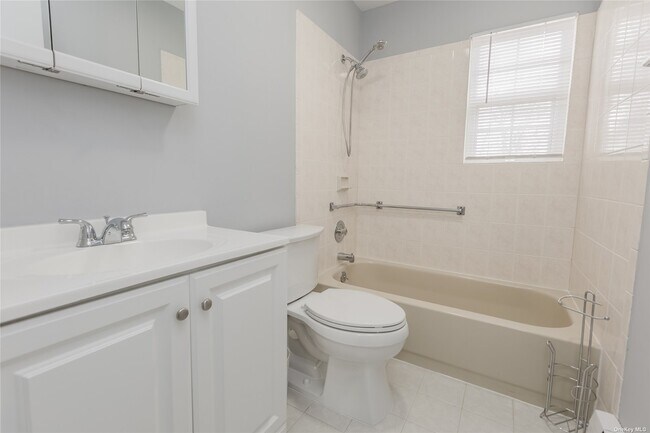 Building Photo - 34 Hazard Ave