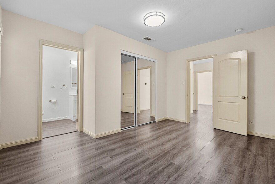 Building Photo - 4417 W 29th St