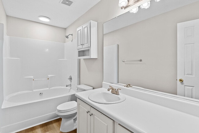 Building Photo - 2215 Bridgeton Rd