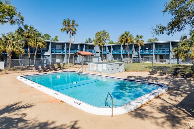 Building Photo - 12401 N 15th St