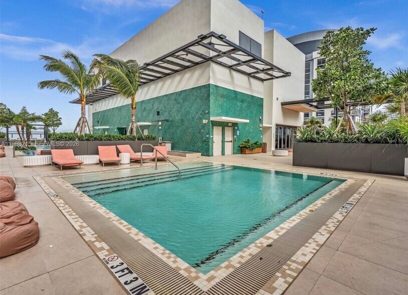 Building Photo - 601 N Miami Ave