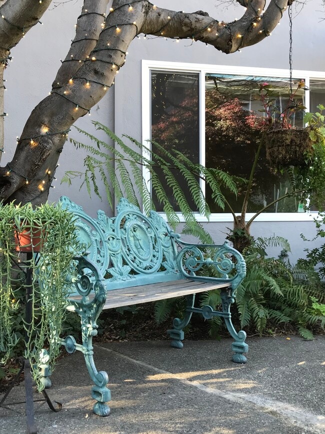 Building Photo - 111 Elm St