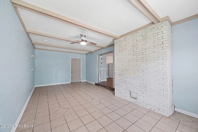 Building Photo - 7520 Blue Wing Dr