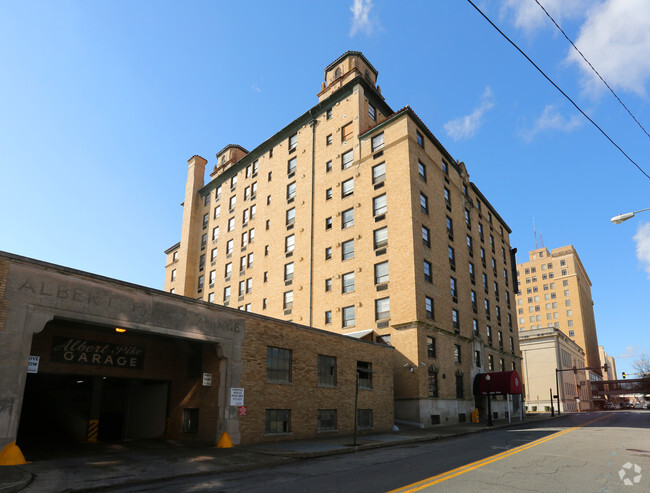 Building Photo - Albert Pike Apartments