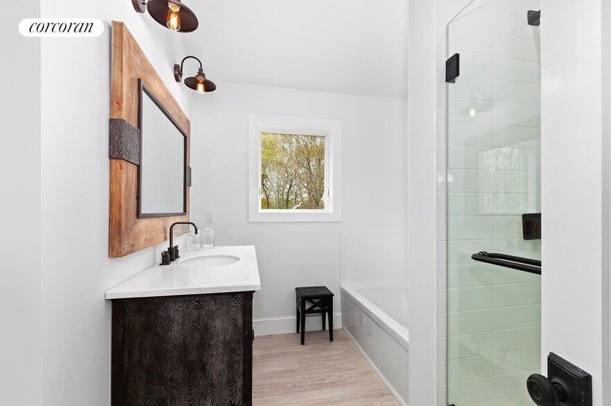 Building Photo - 42 Archibald Way