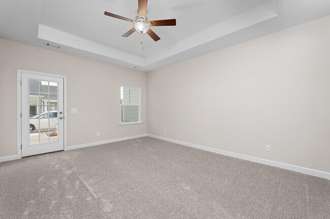 Building Photo - 827 Montclair Pt
