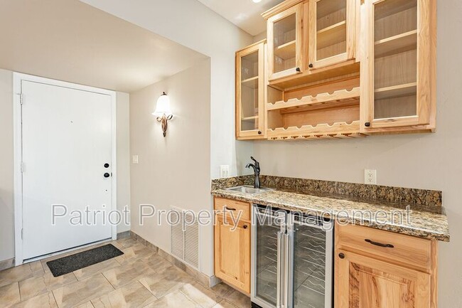 Building Photo - 5658 N 78th Way