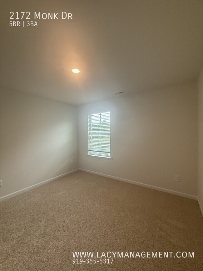 Building Photo - 2172 Monk Dr